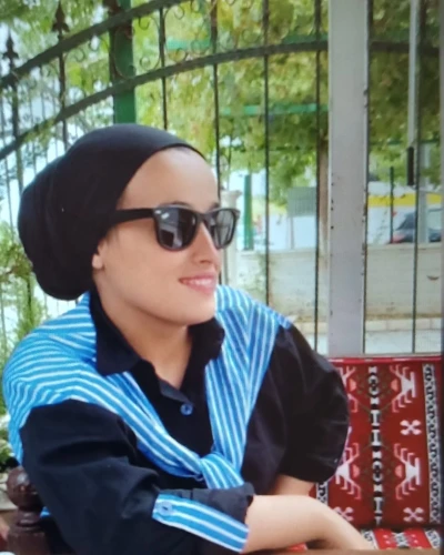 Otomobilin şarampole devrildiği kazada kız kardeş &ouml;ld&uuml;, ağabeyi yaralandı