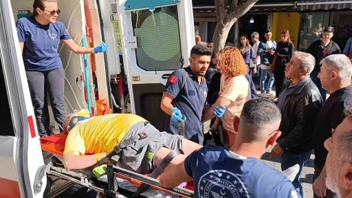 Otomobilin yaya ge&ccedil;idinde &ccedil;arptığı turist yaralandı, eşi ayakta durmakta zorlandı
