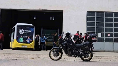Otomobilini tamire g&ouml;t&uuml;rd&uuml;ğ&uuml; tamircide vuruldu
