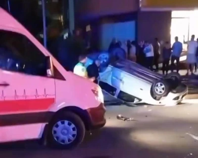 Otomobiller &ccedil;arpıştı: 5 yaralı
