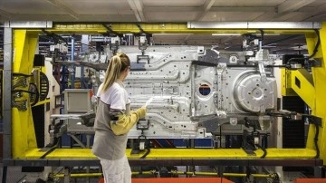 Otomotiv &uuml;retimi 9 ayda 1 milyonu aştı