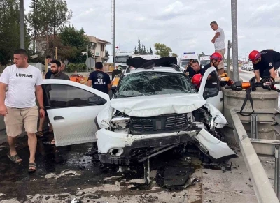 Otoyol gişesinde feci kaza: 1 &ouml;l&uuml;, 4 yaralı