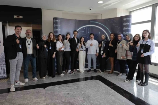 Oyun sekt&ouml;r&uuml;n&uuml;n akt&ouml;rleri, &ldquo;eski komşuluk modeli&rdquo; ile bir araya geldi
