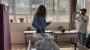 Oyuncu Berrak T&uuml;z&uuml;nata&ccedil; oyunu kullandı
