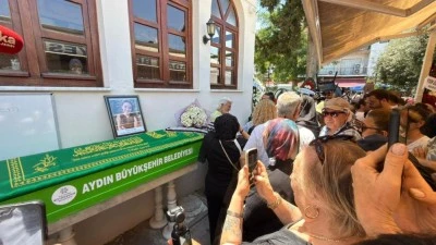Oyuncu Ece İrtem'i, sevenleri son yolculuğuna uğurladı