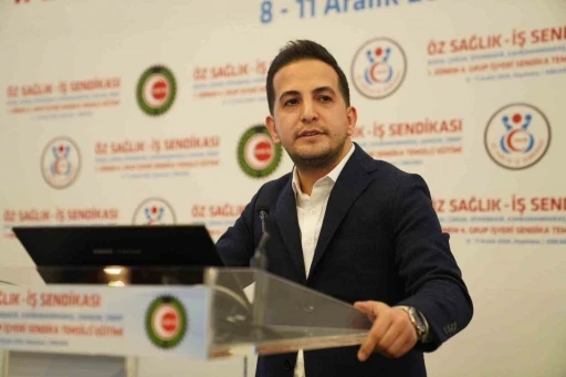 &Ouml;z Sağlık İş Sendikası Diyarbakır Şube Başkanı Ak&uuml;z&uuml;m&rsquo;den yeni yıl mesajı
