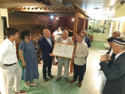 &Ouml;zbek gazeteciler Bursa basın sekt&ouml;r&uuml;n&uuml; yakından inceledi 