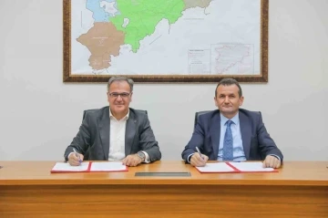 &Ouml;zdoğan: "Doğa dostu bir turizm devrini başlatıyoruz"
