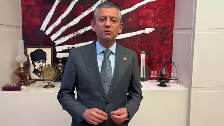 &Ouml;zel: Algıları &ccedil;&ouml;kmesin diye avukatın gırtlağına &ccedil;&ouml;ken anlayışı milletimize şikayet ediyorum