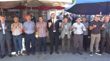 Bursa'daki pazar 700 yıldır her salı g&uuml;n&uuml; bereket duasıyla a&ccedil;ılıyor