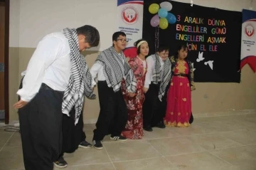 &Ouml;zel gereksinimli &ccedil;ocuklar g&ouml;n&uuml;llerince eğlendi
