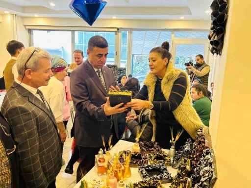 &Ouml;zel kursiyerlerin el emeği eserleri g&ouml;r&uuml;c&uuml;ye &ccedil;ıktı
