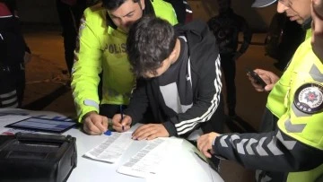 Bursa'da liseli gen&ccedil; babasının aracını ka&ccedil;ırdı, polisi ve jandarmayı peşine taktı