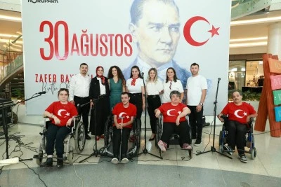 &Ouml;zel &ouml;ğrencilerden 30 Ağustos Zafer Bayramı konseri