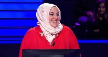 (&Ouml;zel) "Kim Milyoner Olmak İster" Yarışması&rsquo;nda kazandı, s&ouml;z&uuml;n&uuml; tutarak &ouml;zel &ccedil;ocukları sevindirdi
