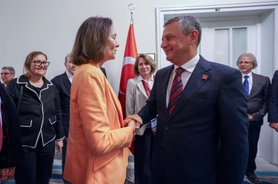 &Ouml;zg&uuml;r &Ouml;zel, Almanya Sosyal Demokrat Partisi heyeti ile bir araya geldi