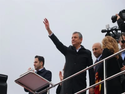 &Ouml;zg&uuml;r &Ouml;zel: Artık kale siyaseti bitmiştir