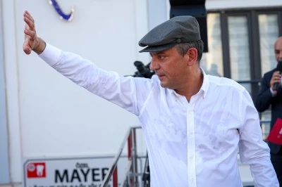 &Ouml;zg&uuml;r &Ouml;zel: Benim milletin sorunlarını &ccedil;&ouml;zecek adayım var