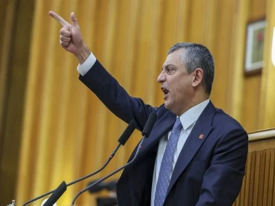 &Ouml;zg&uuml;r &Ouml;zel: Bu memleket kolay kazanılmadı