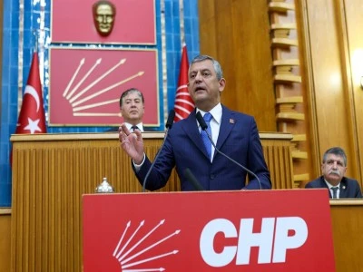 &Ouml;zg&uuml;r &Ouml;zel: Bug&uuml;n buraya milletten aldığım yetkiyle geldim
