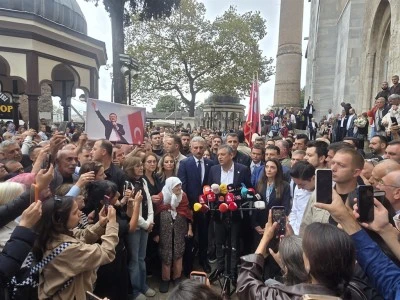 &Ouml;zg&uuml;r &Ouml;zel, Bursa'da yapılan ulaşım zammını eleştirdi