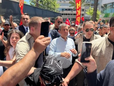 &Ouml;zg&uuml;r &Ouml;zel'den Kılı&ccedil;daroğlu'na &ccedil;ağrı