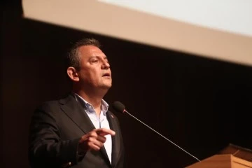 &Ouml;zg&uuml;r &Ouml;zel: Filistinli bebeklerin kanı elinde olan Netanyahu&rsquo;yu alkışlayanların elleri kırılsın