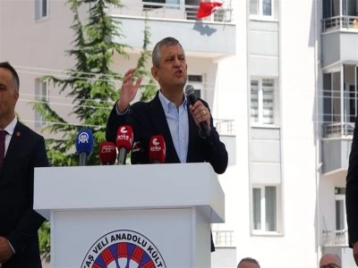 &Ouml;zg&uuml;r &Ouml;zel: Gerekirse bu başı vereceğim ama baş eğmeyeceğim