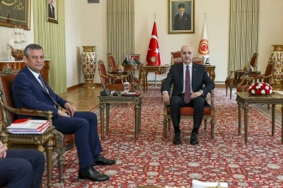 &Ouml;zg&uuml;r &Ouml;zel: Haziran ayında erken se&ccedil;ime de varız