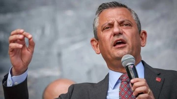 &Ouml;zg&uuml;r &Ouml;zel iktidara geldiklerinde bir litre rakının 140 TL olacağını belirtti 