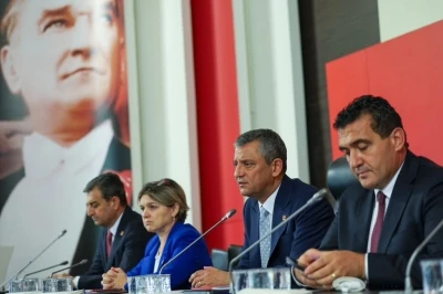 &Ouml;zg&uuml;r &Ouml;zel, İl Başkanları Toplantısına başkanlık etti