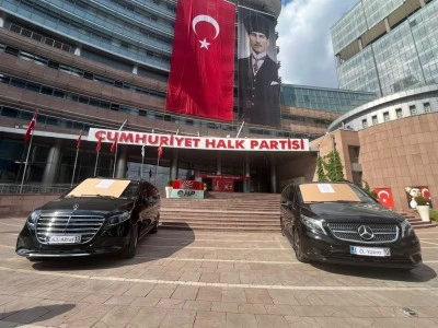 &Ouml;zg&uuml;r &Ouml;zel'in makam ara&ccedil;ları satılığa &ccedil;ıkarıldı
