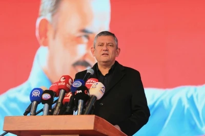 &Ouml;zg&uuml;r &Ouml;zel: Kim Gazze i&ccedil;in y&uuml;r&uuml;yorsa izin versinler 