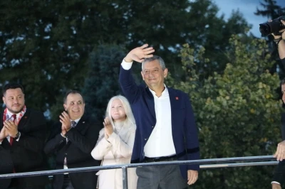 &Ouml;zg&uuml;r &Ouml;zel: Meşruiyet okyanus &ouml;tesinden, Amerika&rsquo;dan alınmaz, milletten alınır