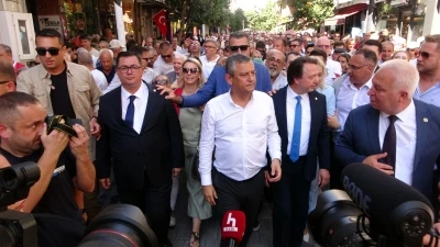 &Ouml;zg&uuml;r &Ouml;zel: "B&uuml;t&uuml;n ev kadınlarının sigortasını &ouml;deyeceğiz"