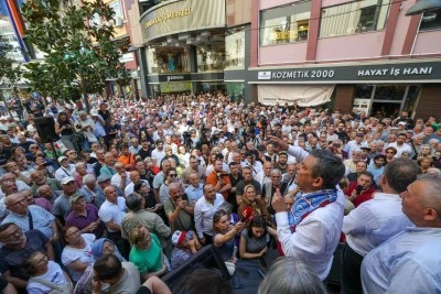 &Ouml;zg&uuml;r &Ouml;zel: "Netanyahu, Erdoğan ile kayık&ccedil;ı kavgası yaparak kendisine orada g&uuml;&ccedil; kazanmaya &ccedil;alışıyor"