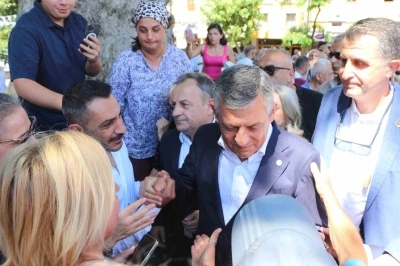 &Ouml;zg&uuml;r &Ouml;zel: "Netanyahu, Erdoğan ile kayık&ccedil;ı kavgası yaparak kendisine orada g&uuml;&ccedil; kazanmaya &ccedil;alışıyor"