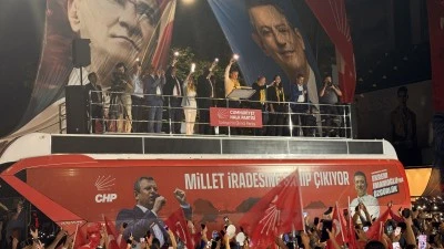 &Ouml;zg&uuml;r &Ouml;zel: "Silah susacaksa adres Meclistir dedik"