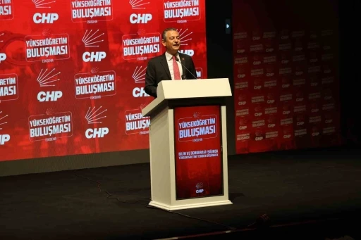&Ouml;zg&uuml;r &Ouml;zel: T&uuml;rkiye&rsquo;de yaşanan b&uuml;t&uuml;n meseleler demokrasi sorunudur