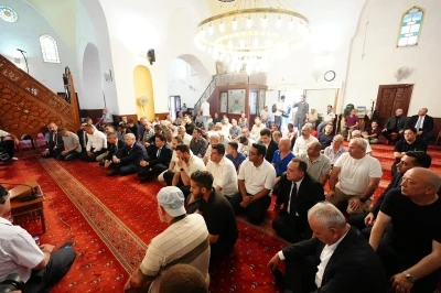 &Ouml;zg&uuml;r &Ouml;zel ve Mansur Yavaş, Ferdi Zeyrek i&ccedil;in okutulan Mevlid-i Şerife katıldı