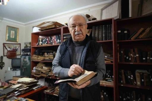 Paha bi&ccedil;ilemeyen el yazması eserlere m&uuml;zayedede yoğun ilgi
