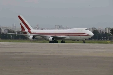 Pakistan&rsquo;dan T&uuml;rkiye&rsquo;ye 90 ton ağırlığında kışlık &ccedil;adır geldi
