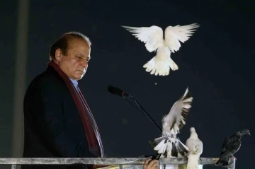 Pakistan&rsquo;ın eski Başbakanı Navaz Şerif&rsquo;in &ouml;m&uuml;r boyu olan se&ccedil;im yasağı kaldırıldı
