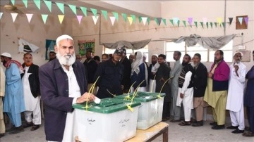 Pakistan'da 8 Şubat'taki se&ccedil;imlerde 17 bin 816 milletvekili adayı yarışacak