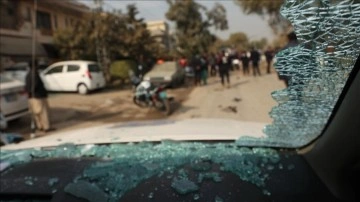 Pakistan&rsquo;da camiye d&uuml;zenlenen intihar saldırısında 17 kişi hayatını kaybetti