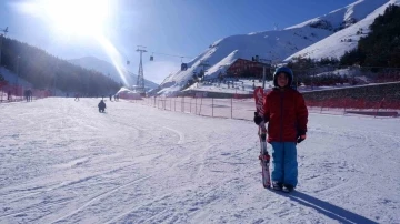 Paland&ouml;ken s&ouml;mestir tatiline erken girdi
