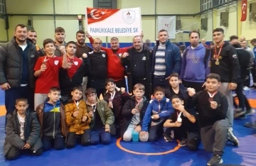 Pamukkaleli sporcular g&uuml;reşte 11 madalya kazandı
