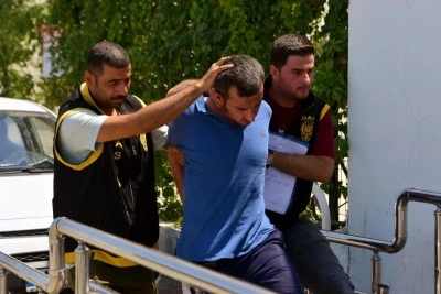 Para vermeyen annesini sopayla d&ouml;verek &ouml;ld&uuml;rd&uuml;