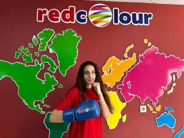 Paris Olimpiyatları temsilcisi milli boks&ouml;r Gizem &Ouml;zer&rsquo;e sponsor desteği
