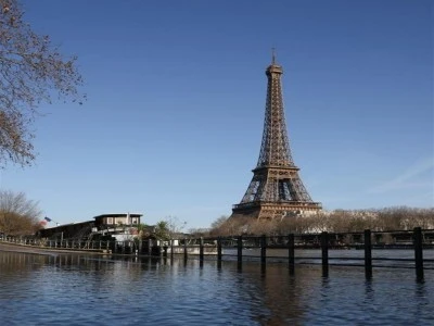 Paris'te aşırı sıcaklardan 109 kişi hayatını kaybetti